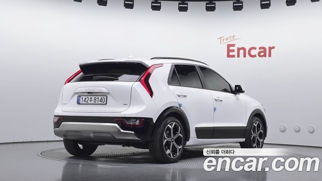 Kia Niro Signature — пробег 107 853 км — фото 2 из 5