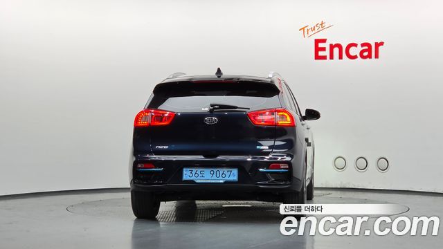 Kia Niro Noblesse — пробег 133 956 км — фото 4 из 5