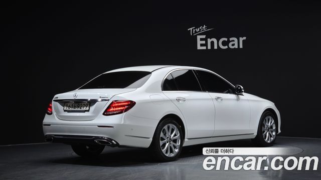Mercedes-Benz E-Class из Кореи Encar