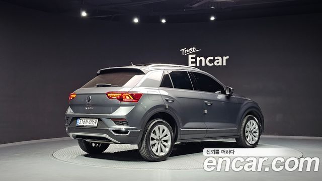 Volkswagen T-Roc 2.0 TDI Premium — пробег 66 104 км — фото 2 из 5