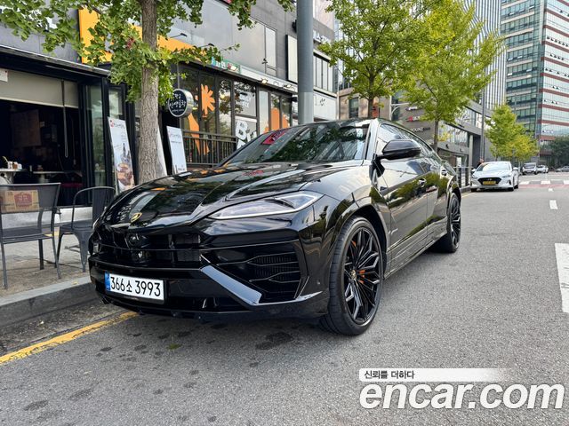Lamborghini Urus 4.0 V8 SE — пробег 8 000 км — фото 1 из 5