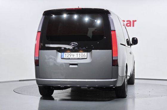 Hyundai Staria Lounge 9-Seater Prestige — пробег 85 138 км — фото 4 из 5