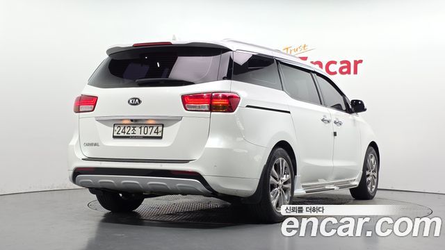 Kia Carnival из Кореи Encar