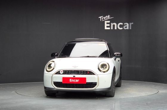 Mini Cooper Favoured — пробег 11 831 км — фото 3 из 5