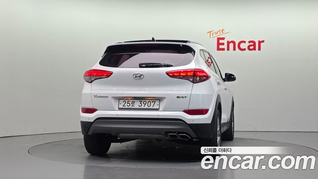 Hyundai Tucson Diesel 2.0 2WD Modern — пробег 218 543 км — фото 4 из 5