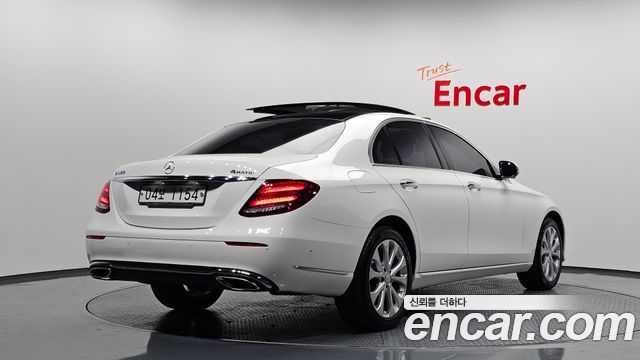 Mercedes-Benz E-Class из Кореи Encar