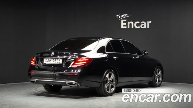 Mercedes-Benz E-Class из Кореи Encar