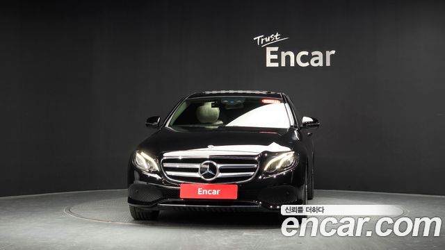 Mercedes-Benz E-Class из Кореи Encar