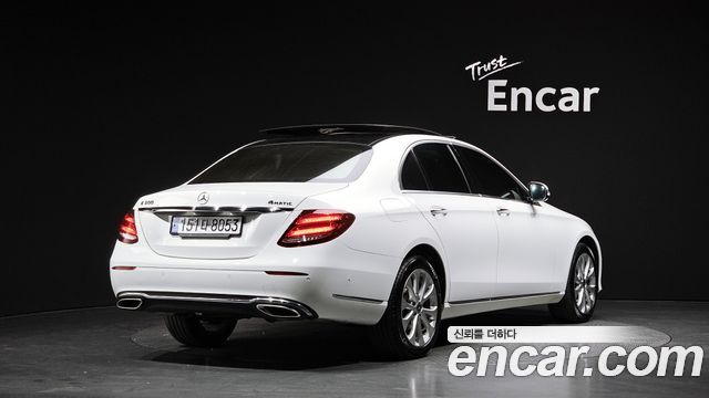 Mercedes-Benz E-Class из Кореи Encar