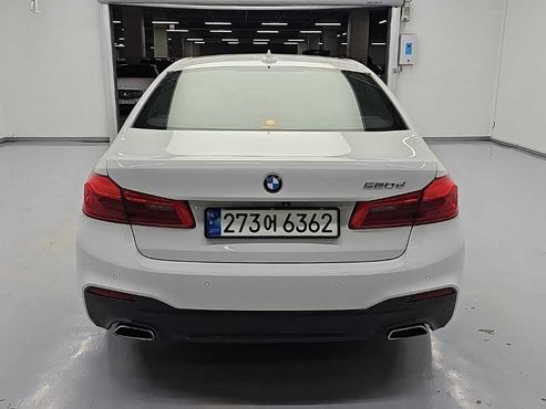 BMW 5-Series 520d M Sport Package Plus — пробег 129 317 км — фото 3 из 5