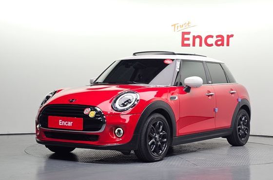 Mini Cooper 5Door HIGH 3rd — пробег 31 096 км — фото 1 из 5