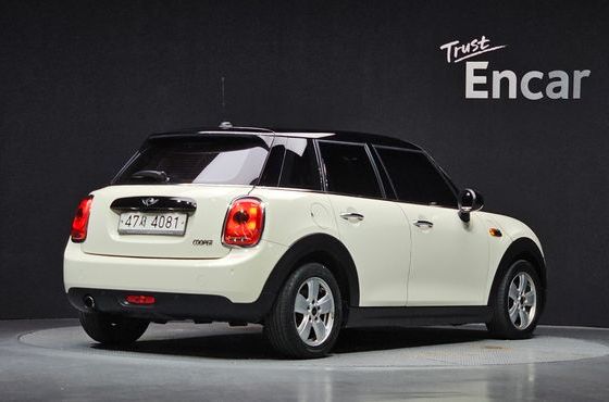 Mini Cooper 5Door Standard 3rd — пробег 72 527 км — фото 2 из 5