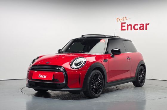 Mini Cooper 클래식 플러스 3rd — пробег 13 665 км — фото 1 из 5