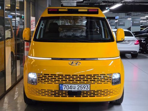 Hyundai Staria L3.5 Kinder Safety Car 15-Seater — пробег 26 600 км — фото 2 из 5