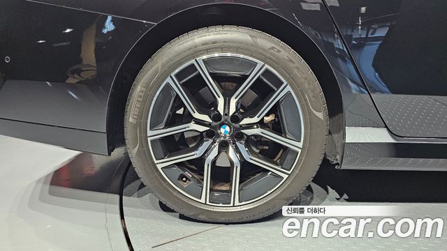 BMW 7-Series 740i sDrive M Sport — пробег 40 744 км — фото 5 из 5