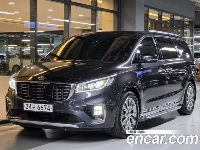 Kia Carnival 9-Seater Noblesse Special — пробег 46 000 км — фото 1 из 5