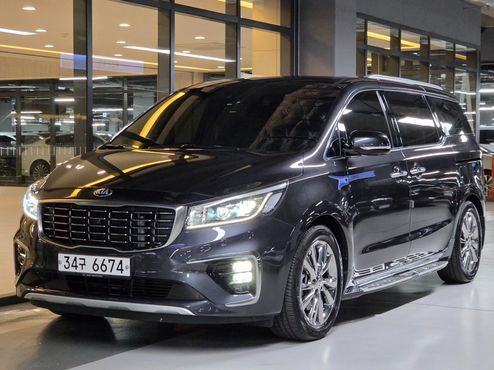 Kia Carnival 9-Seater Noblesse Special — пробег 46 000 км — фото 1 из 5