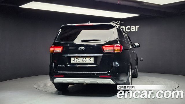 Kia Carnival из Кореи Encar