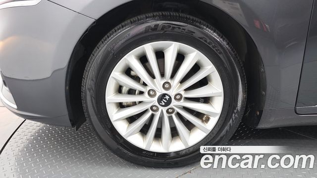 Kia K7 из Кореи Encar