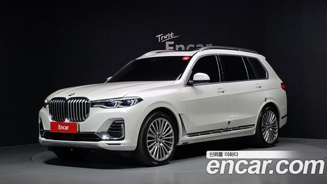 BMW X7 xDrive 40i Design Pure Excellence 6-Seater — пробег 44 277 км — фото 1 из 5