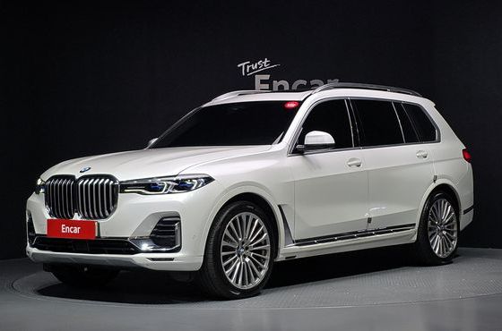 BMW X7 xDrive 40i Design Pure Excellence 6-Seater — пробег 44 277 км — фото 1 из 5