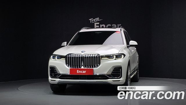 BMW X7 xDrive 40i Design Pure Excellence 6-Seater — пробег 44 277 км — фото 3 из 5