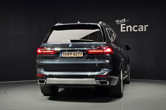 BMW X7 xDrive 40d Design Pure Excellence 6-Seater — пробег 70 338 км — фото 4 из 5