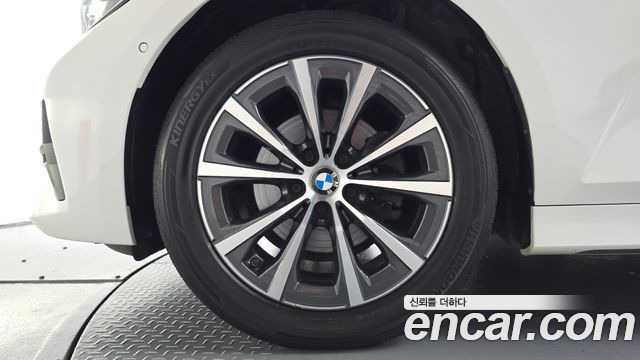 BMW 3-Series из Кореи Encar