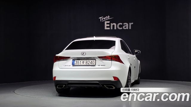 Lexus IS F-Sport — пробег 189 121 км — фото 4 из 5