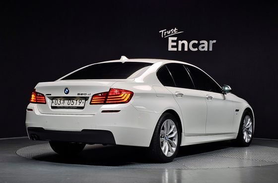 BMW 5-Series 520d xDrive M Aero Dynamic — пробег 78 832 км — фото 2 из 5