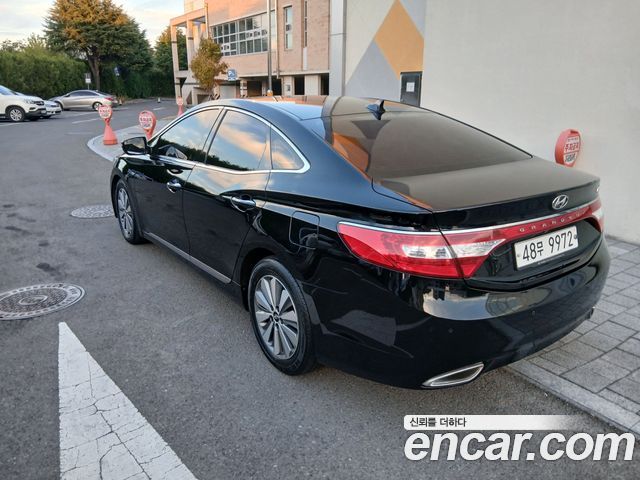 Hyundai Grandeur Premium — пробег 199 990 км — фото 5 из 5