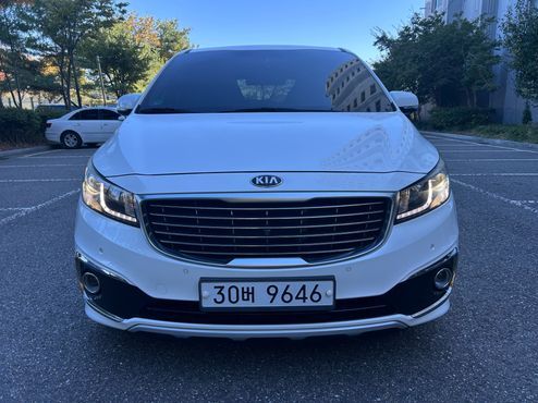 Kia Carnival 9-seater Noblesse — пробег 110 433 км — фото 1 из 5