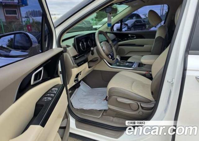 Kia Carnival Diesel 9-Seater Prestige — пробег 68 844 км — фото 4 из 5