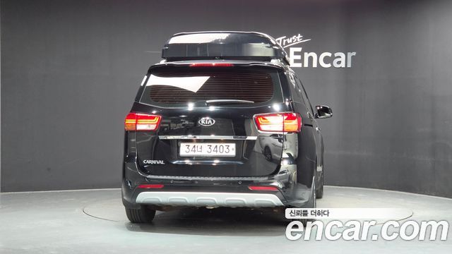 Kia Carnival 9-seater Prestige — пробег 186 236 км — фото 4 из 5