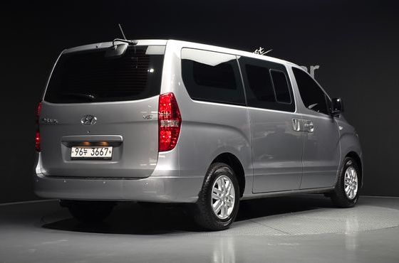 Hyundai Starex Van 5-Seater Smart — пробег 141 262 км — фото 2 из 5