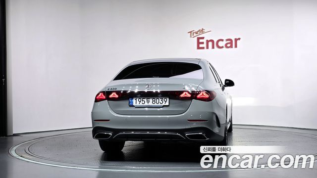 Mercedes-Benz E-Class E300 4MATIC AMG Line — пробег 35 127 км — фото 4 из 5