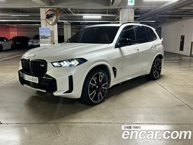 BMW X5 M60i — пробег 4 560 км — фото 1 из 5