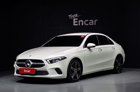 Mercedes-Benz A-Class A250 4MATIC Sedan — пробег 29 399 км — фото 1 из 5