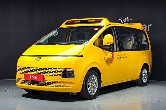 Hyundai Staria L3.5 Kinder Safety Car 15-Seater — пробег 41 955 км — фото 1 из 5