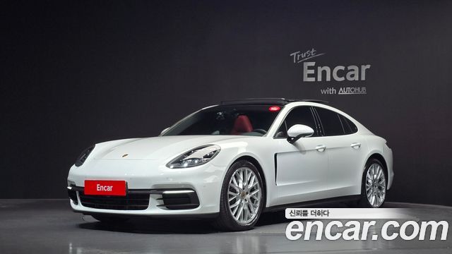 Porsche Panamera 3.0 AWD — пробег 64 764 км — фото 1 из 5