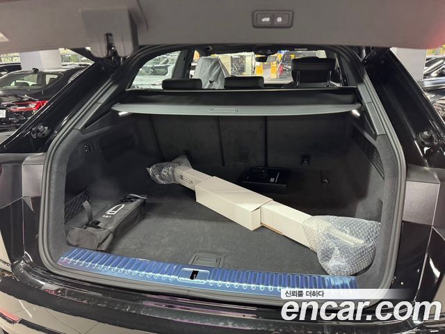Audi Q8 50 TDI Quattro Premium — пробег 12 км — фото 4 из 5