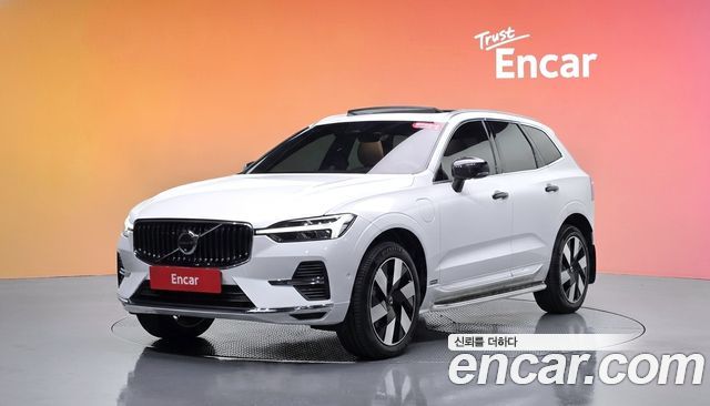 Volvo XC60 T8 Ultra Bright — пробег 5 449 км — фото 1 из 5