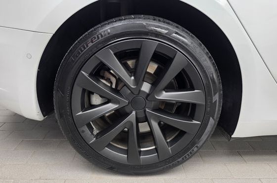 Tesla Model 3 RWD — пробег 75 157 км — фото 5 из 5