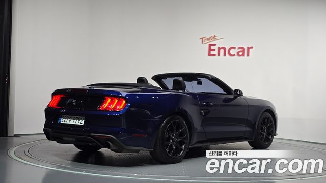 Ford Mustang Convertible — пробег 144 137 км — фото 2 из 5