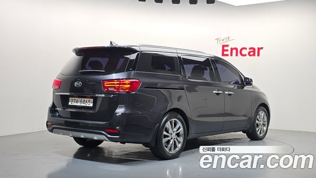 Kia Carnival из Кореи Encar