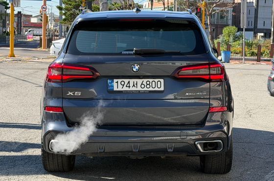 BMW X5 xDrive 45e M Sport — пробег 76 759 км — фото 4 из 5