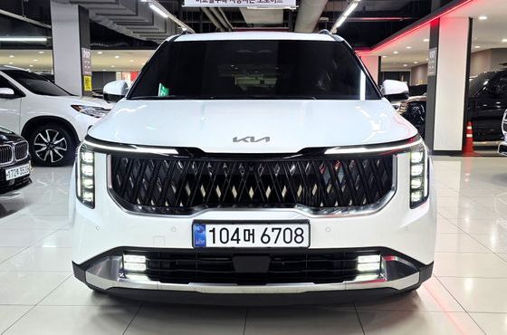 Kia Carnival HEV 9seater Signature — пробег 9 262 км — фото 1 из 5