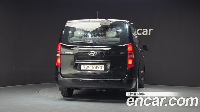 Hyundai Starex 12-Seater Wagon Smart — пробег 247 987 км — фото 4 из 5
