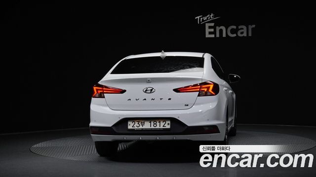 Hyundai AVANTE 1.6 Smart — пробег 183 088 км — фото 4 из 5