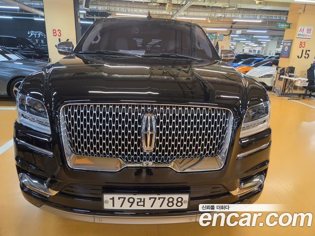 Lincoln Navigator 3.5L Black Label — пробег 168 000 км — фото 1 из 5